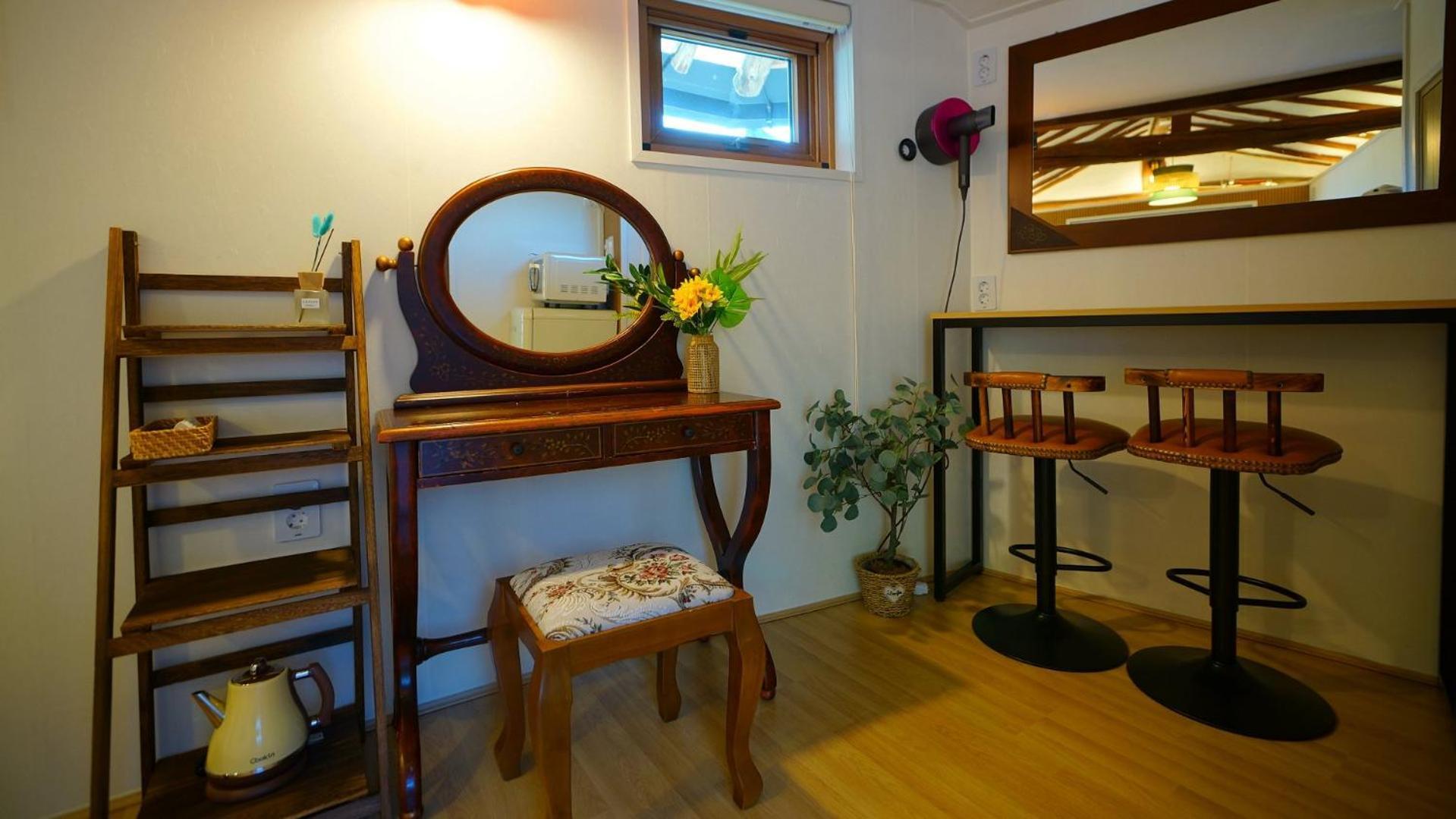 And Spring Hotell Jeonju Exteriör bild